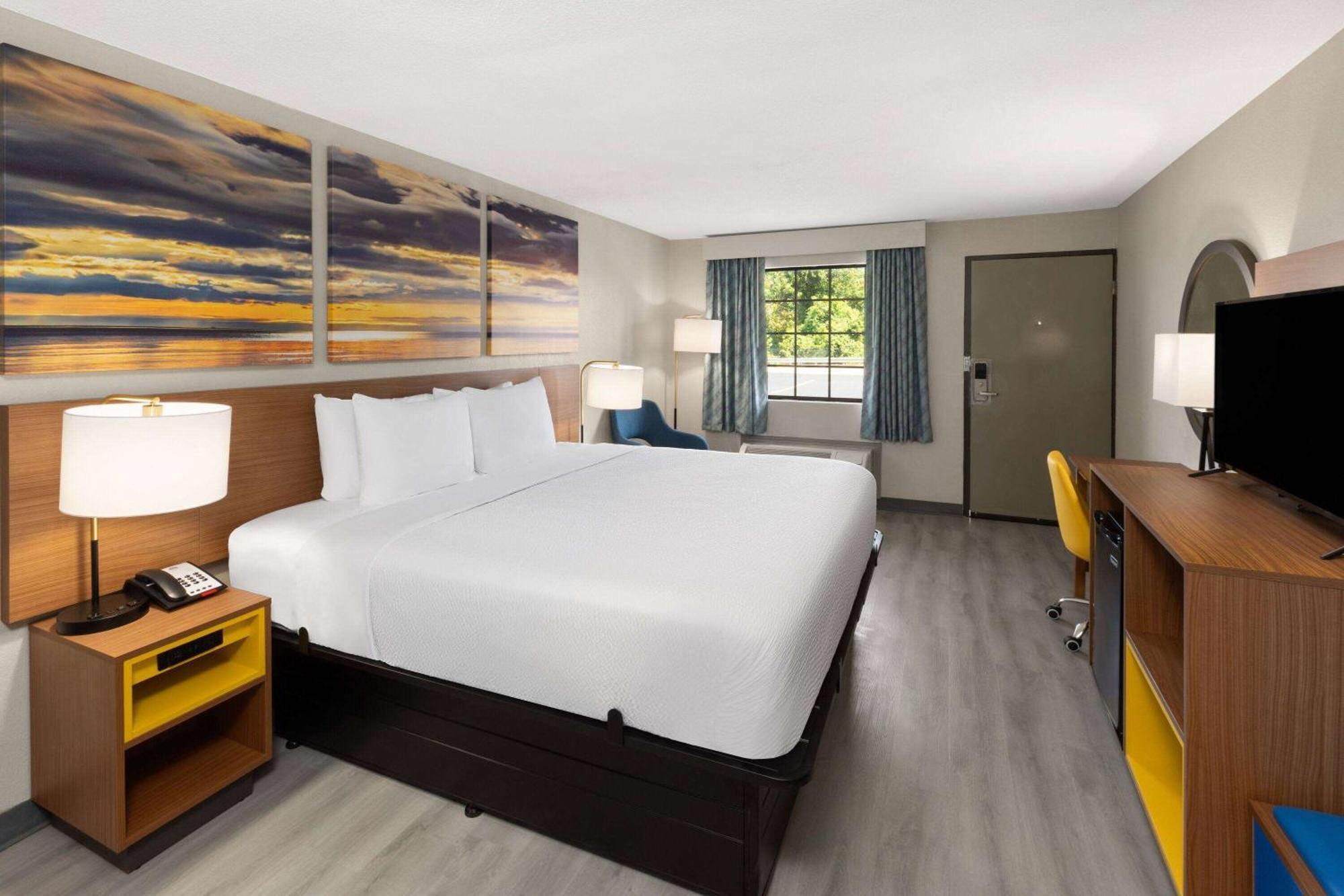 Days Inn & Suites By Wyndham Виксбърг Екстериор снимка